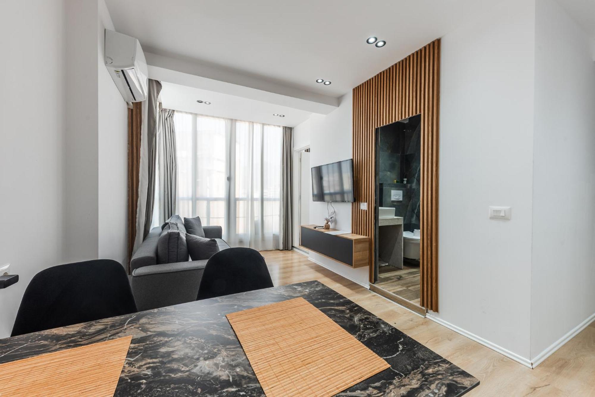 Atelier Apartments By Kondo Stays Tirana Buitenkant foto