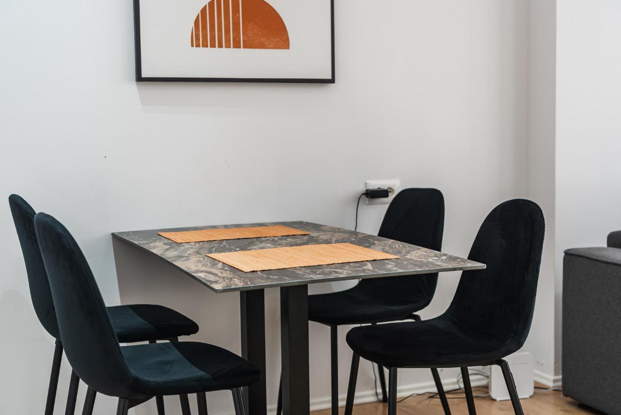 Atelier Apartments By Kondo Stays Tirana Buitenkant foto