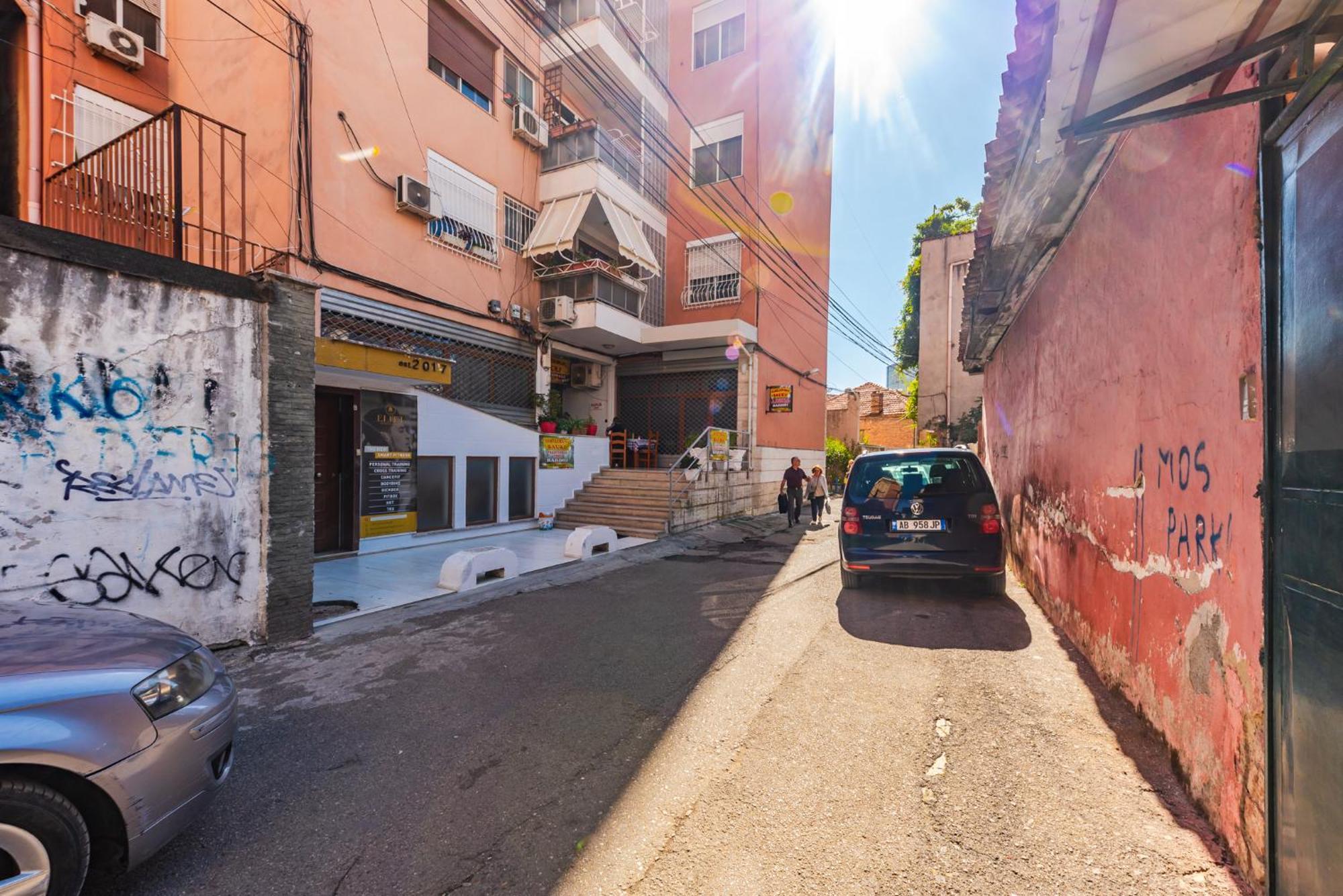 Atelier Apartments By Kondo Stays Tirana Buitenkant foto